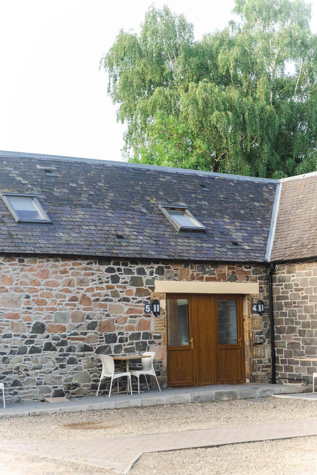 Traquair Arms Hotel Innerleithen Exterior foto
