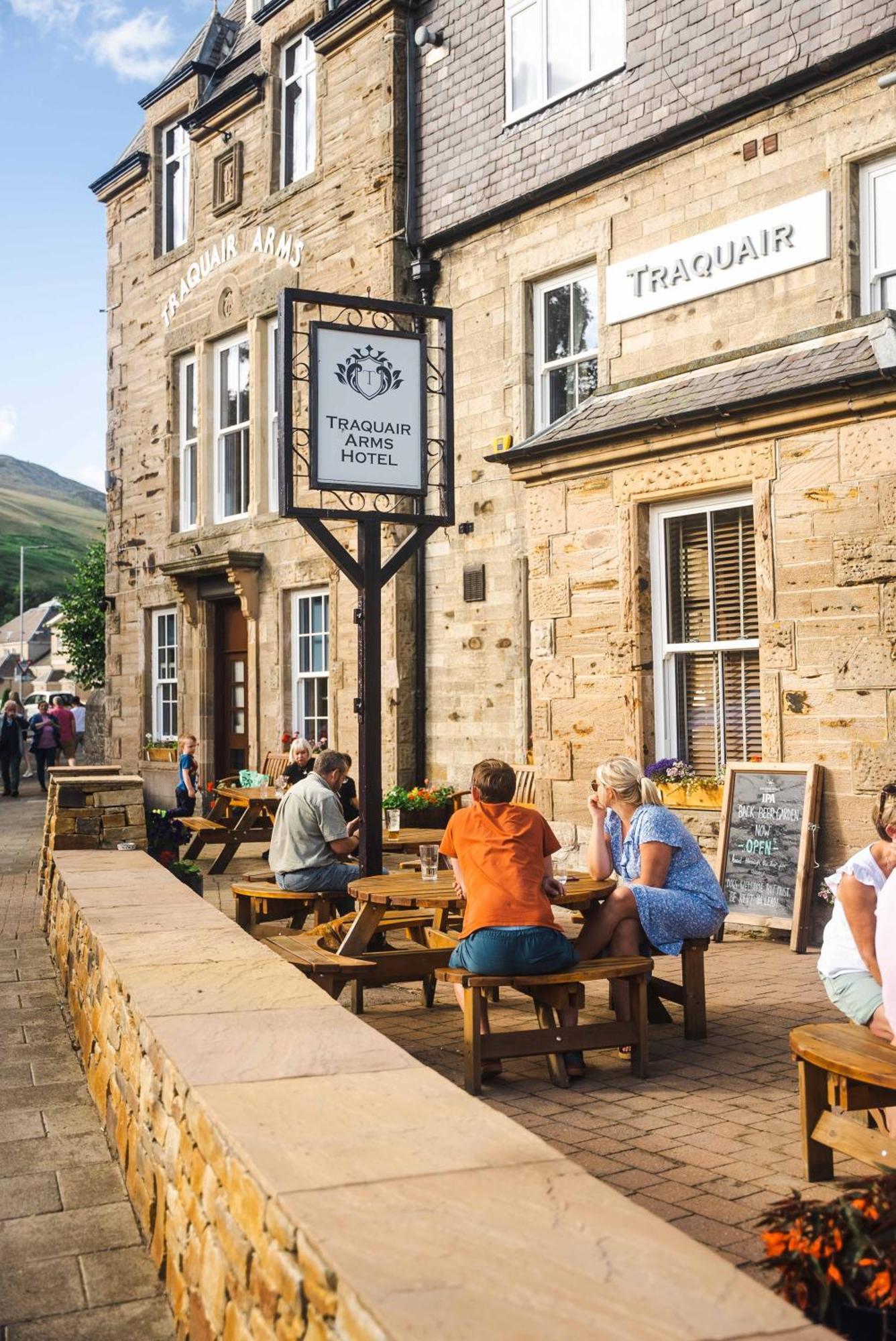 Traquair Arms Hotel Innerleithen Exterior foto
